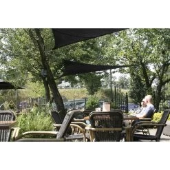 Sunfighters 90 Graden Driehoek 4x5x6,4 Zwart -Buitenparasol Winkel 42847a10d9584b478703224116b5dc88